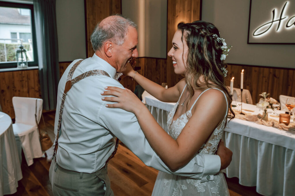 neu momente hochzeit fotograf fotografie münchen umland