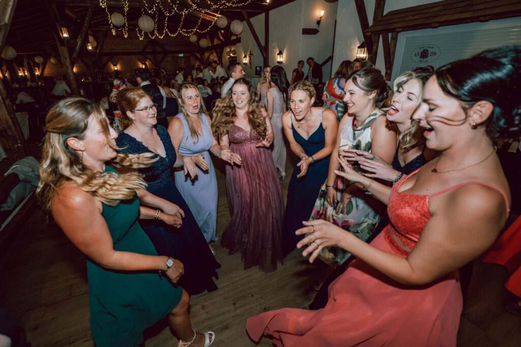 neu momente hochzeit fotograf fotografie münchen umland